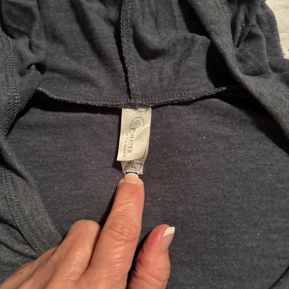 Pimatee Pulloverr with hoodie - Picture 3 of 8